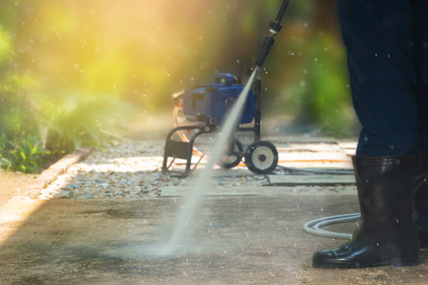 Best Pool Deck Cleaning  in Charter Oak, CA